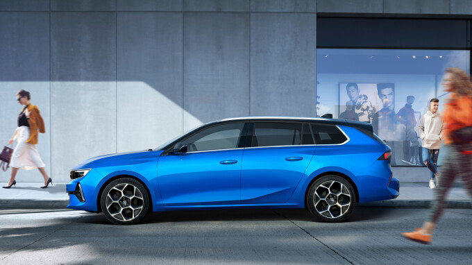 Astra_Sports_Tourer_003e47998e05fd1bb6a.jpg