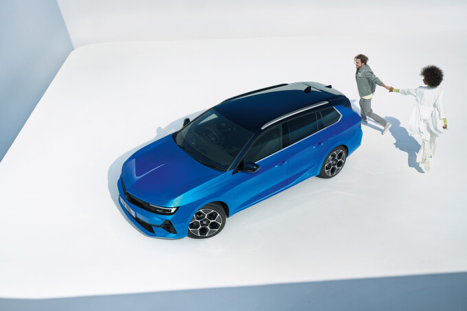 Astra_Sports_Tourer_009fa6dac1e22594e69.jpg