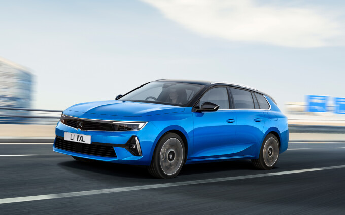 Astra_Sports_Tourer_0127cd7a62a7fa580c6.jpg