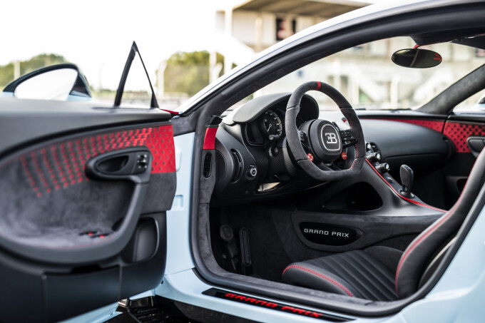 09_bugatti_cps-gp_interiorb6057802384aee3e.jpg