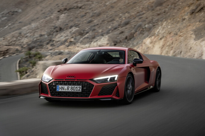 Dynamic photo;Colour: Tango red