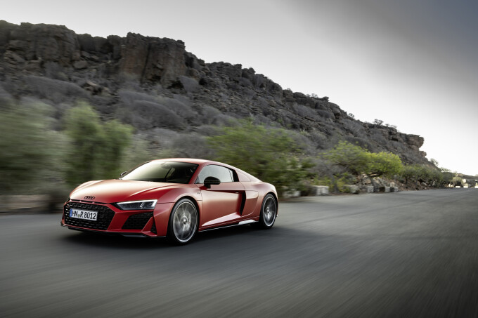 Dynamic photo;Colour: Tango red
