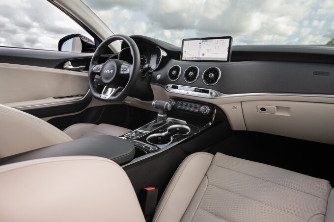 16986_2022_Stinger_GT-Line906d9ccdb7305ceb.jpg