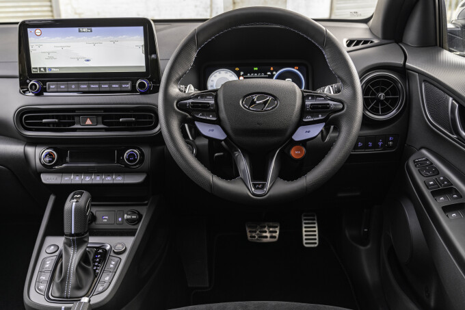 hyundai-uk-kona-n-1021-interior-020c9f7290d88c33cb.jpg