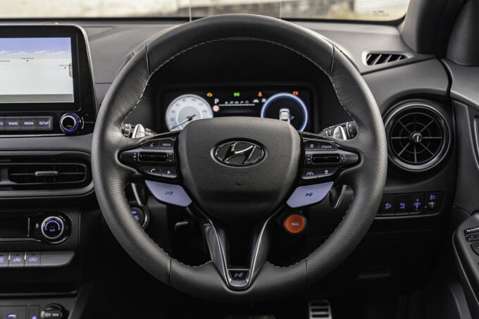 hyundai-uk-kona-n-1021-interior-040ab777a37cf2be4c.jpg