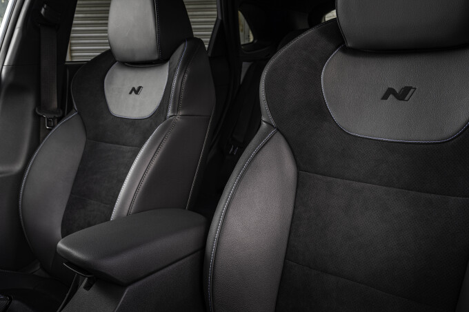 hyundai-uk-kona-n-1021-interior-05ae692fd7bbc66100.jpg