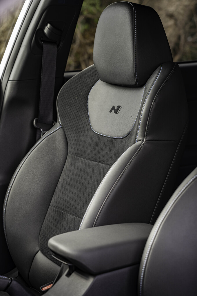 hyundai-uk-kona-n-1021-interior-074f6856d274514d0b.jpg