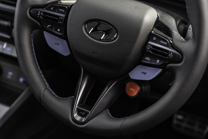 hyundai-uk-kona-n-1021-interior-09e2a92ca31352afc7.jpg