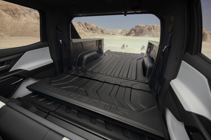 2024-Silverado-EV-RST-0374abc1d15e374be25.jpg