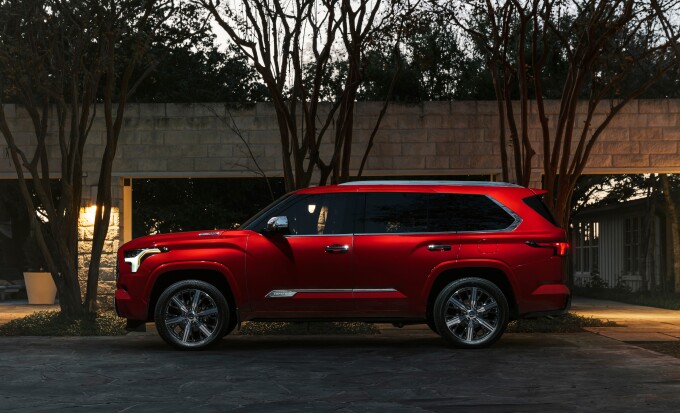 2023_Toyota_Sequoia_Capstone_005780089319658a3fc.jpg