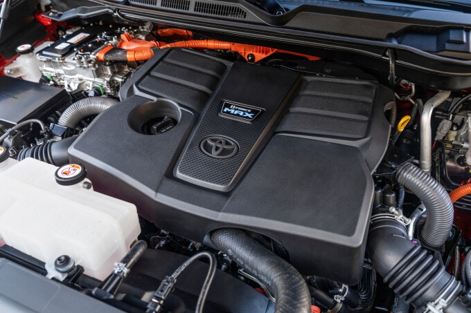 2023 Toyota Sequoia Capstone 019