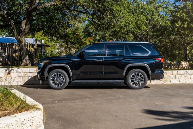 2023 Toyota Sequoia Limited 022