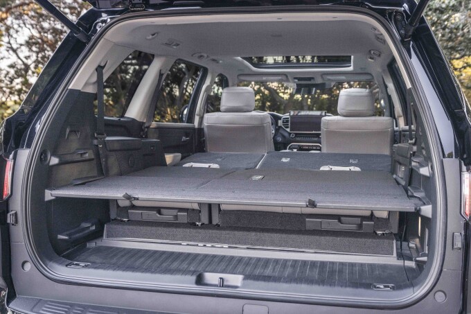2023_Toyota_Sequoia_Limited_03005ceb070fd2e3a57.jpg