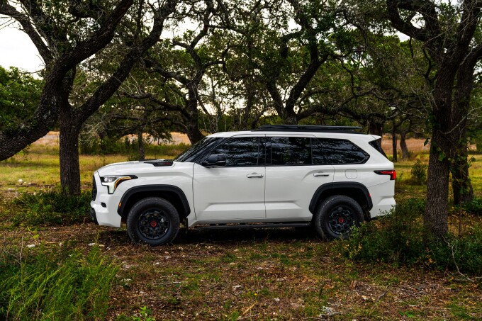 2023_Toyota_Sequoia_TRD-Pro_034c0e390b5470cf17b.jpg