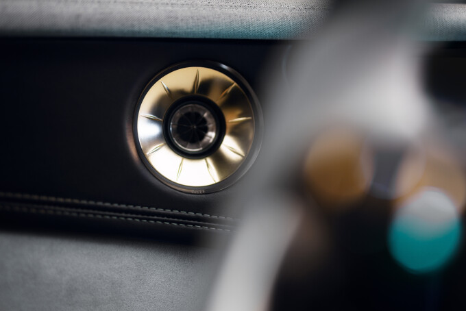 15_Lotus_Eletre_Studio_INT_KeffSpeaker1b9f3fce706f12c38.jpg