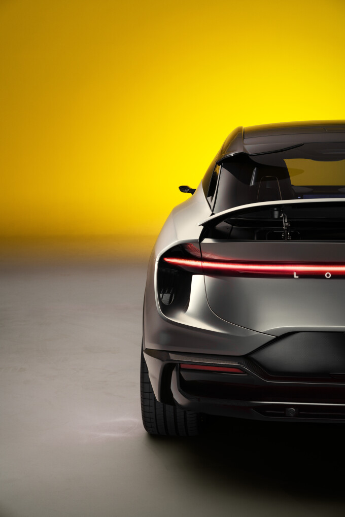 16_Lotus_Eletre_Studio_INT_RearDetailAirDuct09009b6792f7bcbc.jpg