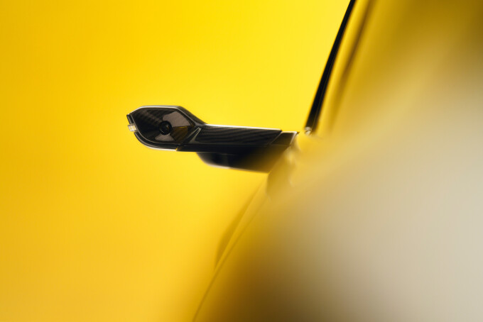 21_Lotus_Eletre_Studio_INT_Wing_Mirror_Camerab4abdcbcf509aaeb.jpg
