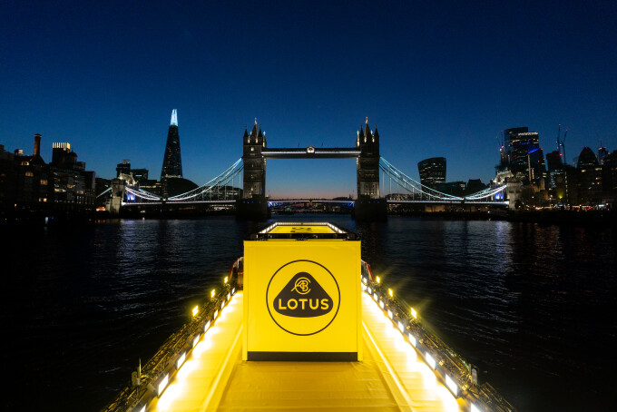 EletreTowerBridge4125f89ba8ea592e.jpg