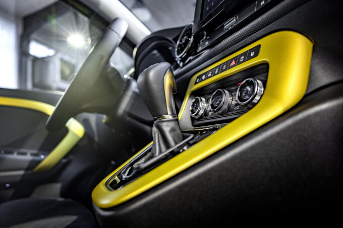 2023-Mercedes-T-Class-15b1236cd6c3e2eb7f.jpg