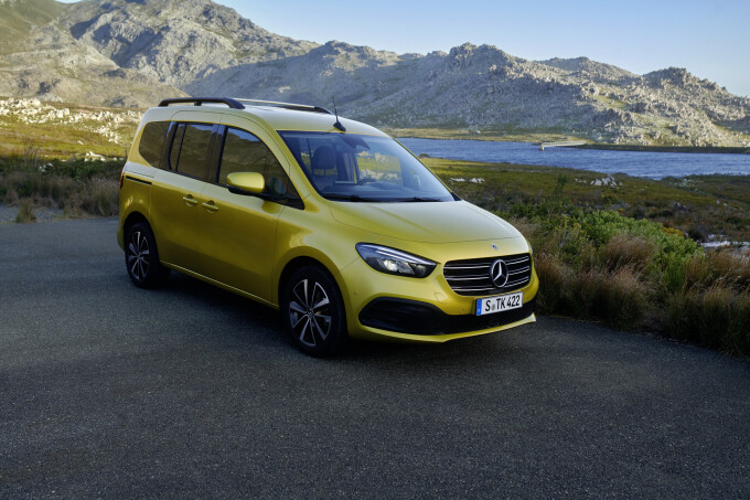 2023-Mercedes-T-Class-52e492b1a0c6a52c44.jpg