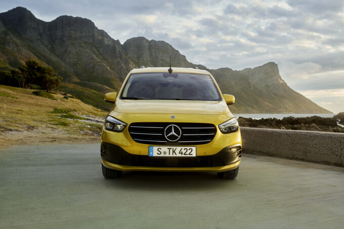 2023-Mercedes-T-Class-5490f1a160daeed12d.jpg