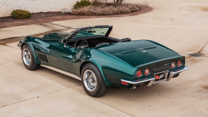 1971-Chevrolet-Corvette-ZR2-convertible-photo-via-2164bfc67f3027c4b.jpg