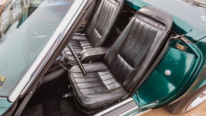 1971-chevrolet-corvette-zr2-convertible-photo-via-mecum-auctions_100839176_h8d57196cffded958.jpg