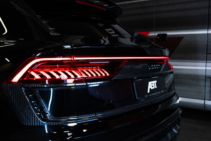 ABT_RSQ8_SE_Detail_056eac4dc2294a2a4f.jpg