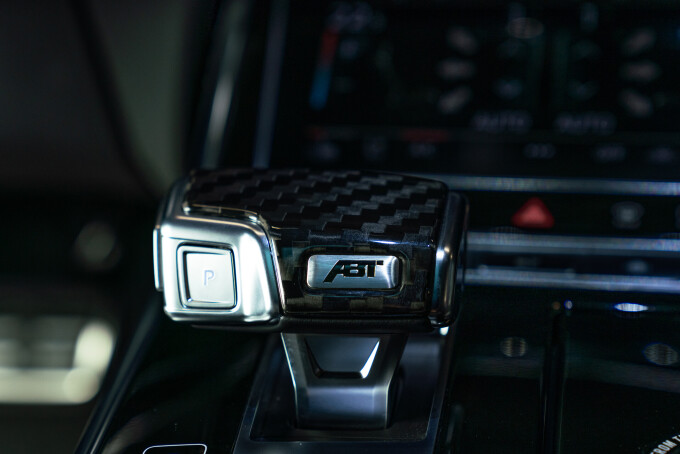 ABT_RSQ8_SE_Detail_35bb79928fdce19a5f.jpg