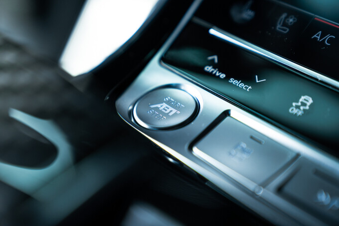ABT_RSQ8_SE_Detail_446218618158147019.jpg