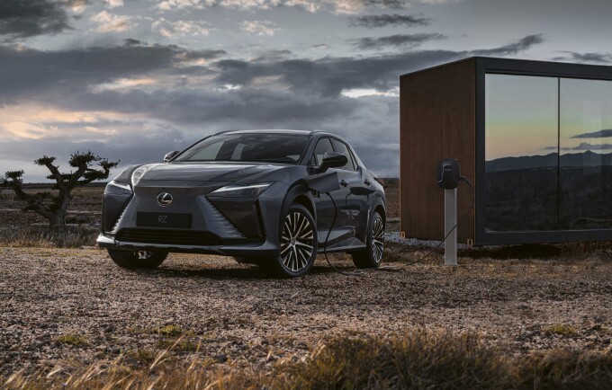 2023_Lexus_RZ_Exterior_18-scaled7d3b7acb4e2091bd.jpg
