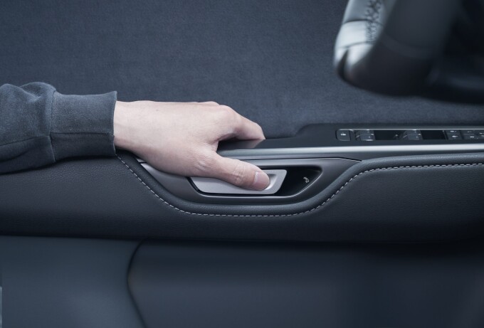 2023_Lexus_RZ_Interior_34-scaled27f94c48d5c7ea7c.jpg