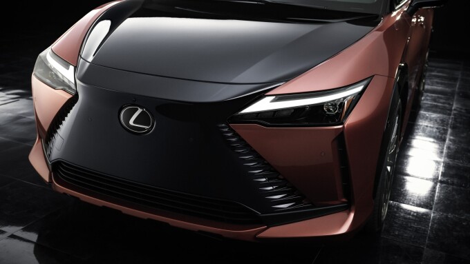 2023_Lexus_RZ_Lifestyle_8-scaled9af25e10764a653e.jpg