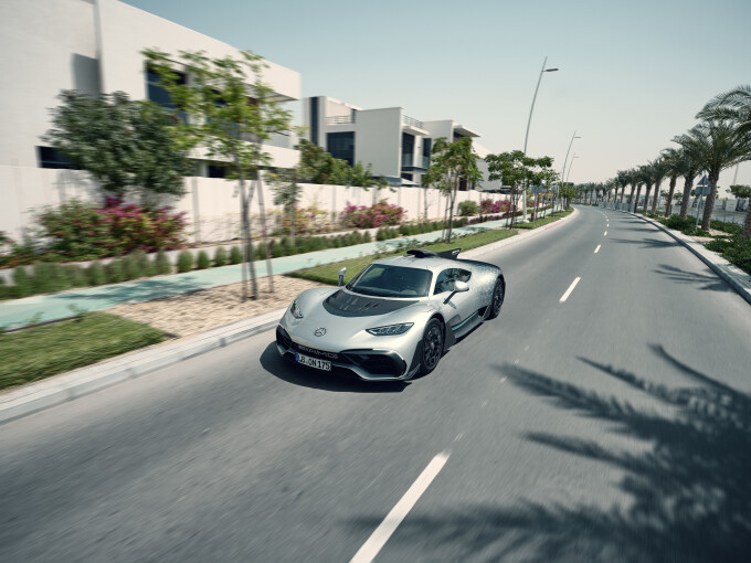 Mercedes-AMG ONE (Kraftstoffverbrauch gewichtet, kombiniert: 8,7 l/100 km; CO2Emissionen gewichtet, 