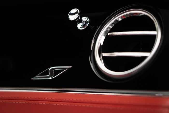 Flying-Spur-S---10ef9fcda325098480.jpg