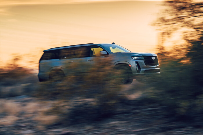 2023-cadillac-escalade-v-1104d32ed9bb45f1c57.jpg