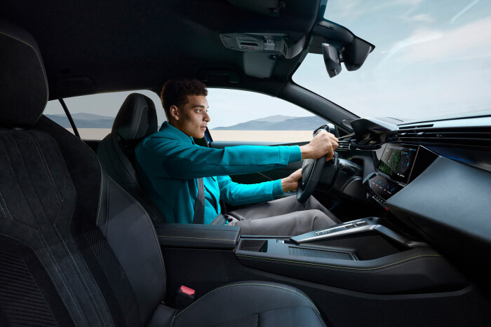 PEUGEOT_408PHEV_2206CN_121293eb0b3dceafcbc.jpg