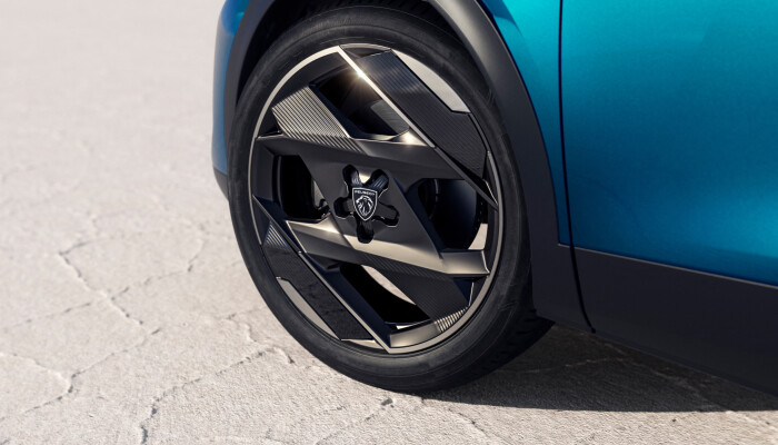 PEUGEOT_408PHEV_2206STYP_056cae445fd8bd05eb9.jpg