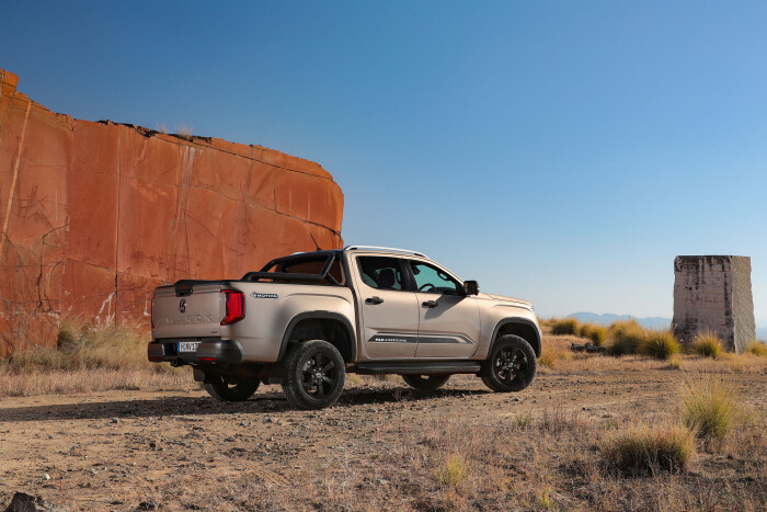 2023 Volkswagen Amarok Pickup 1USO 8239 1777630029