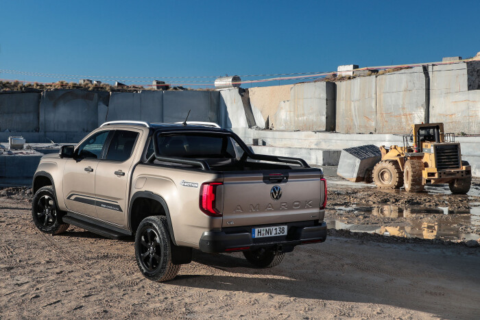 2023-Volkswagen-Amarok-Pickup_1USO_8465a_193399199589638a77e57deb26.jpg