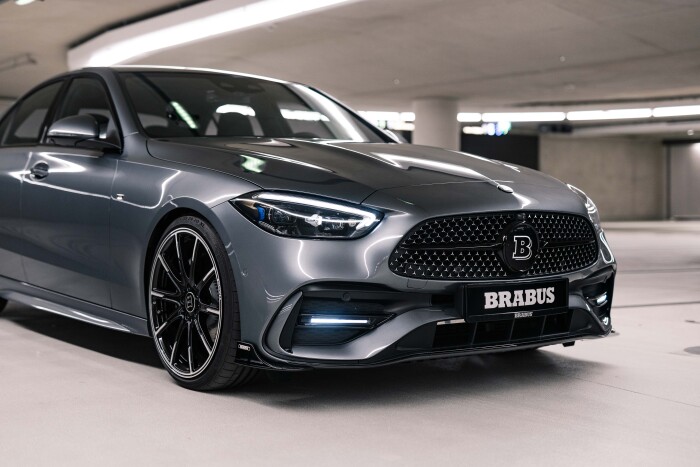 https___media.brabus.com__Resources_Persistent_9_1_3_4_9134fa35b143f2abe1e2d2a35e44343ae4706f5e_BRABUS20B3020based20on20MB20C20300_Outdoor202842290c4d492eeb594943.jpg