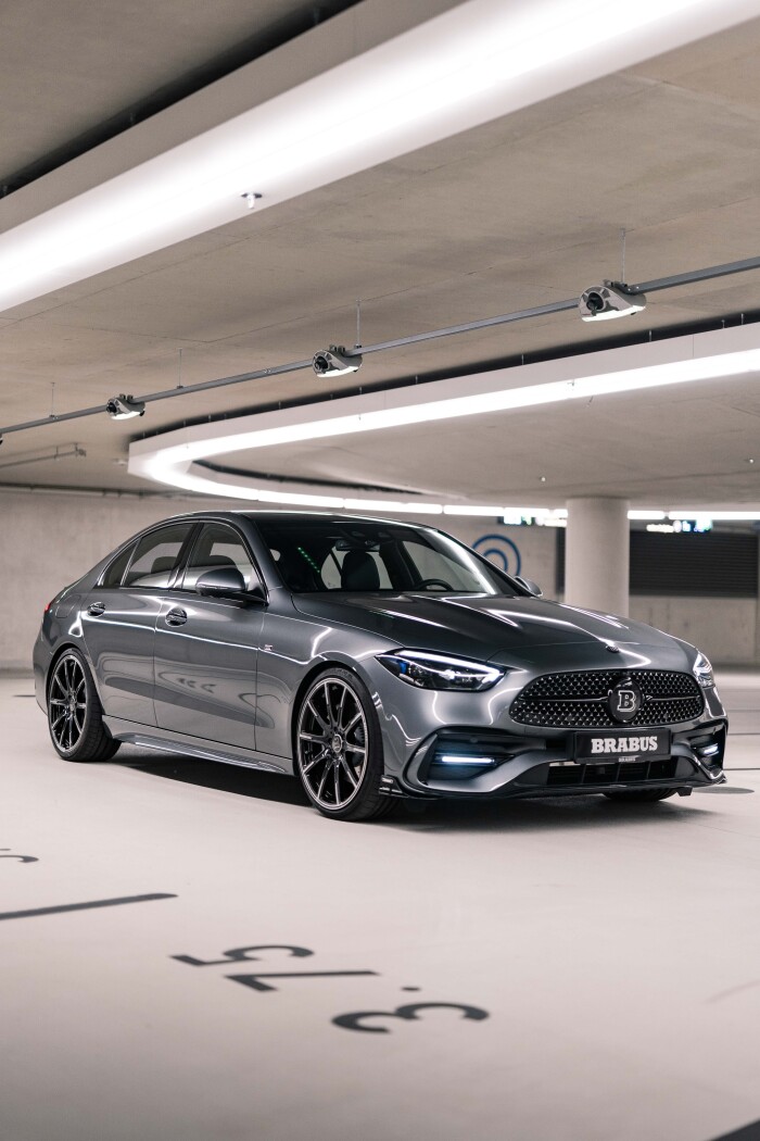 https___media.brabus.com__Resources_Persistent_9_8_4_2_98425065f636a978ca4ef3e552b8074fcd431f5e_BRABUS20B3020based20on20MB20C20300_Outdoor20284129e2ce2c716ada27ec.jpg
