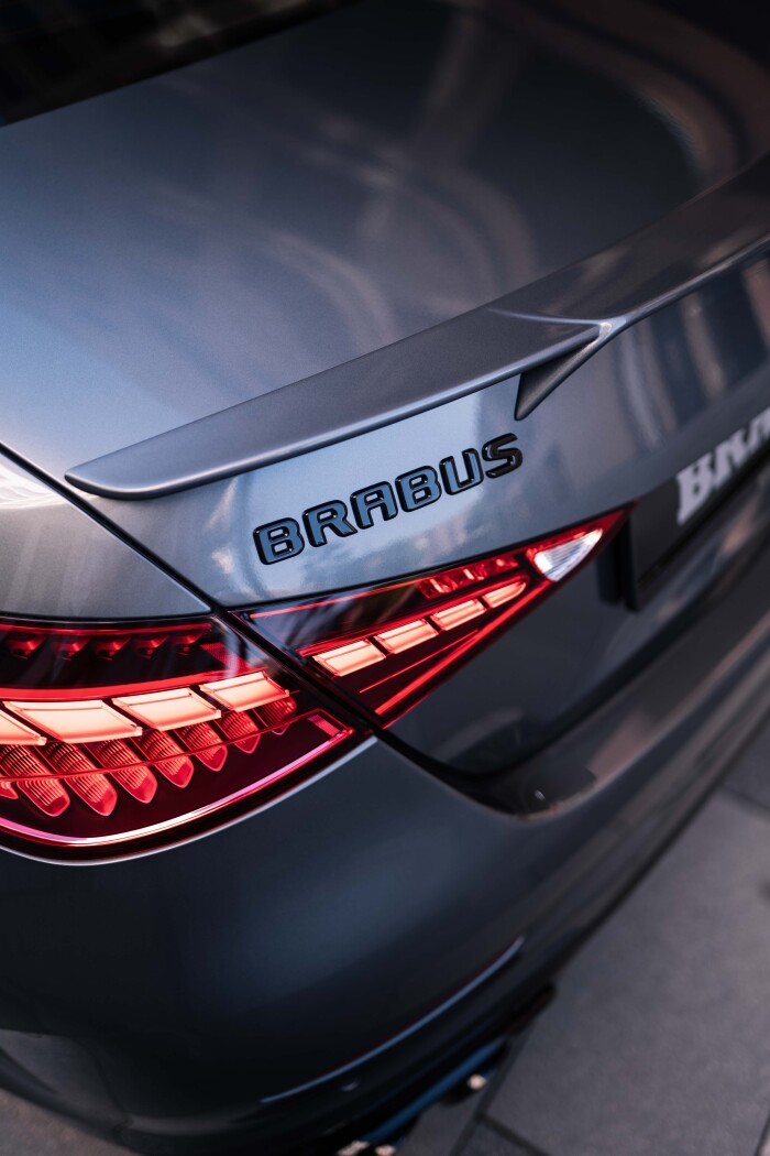 https___media.brabus.com__Resources_Persistent_a_e_4_5_ae45abc18a82e0e4612f17717ec2466115b1dc7a_BRABUS20B3020based20on20MB20C20300_Outdoor202863293c4bc960a5625e83.jpg