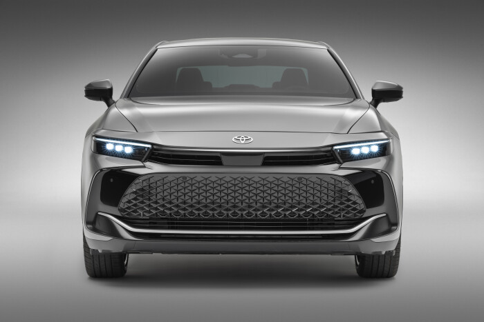 2023 Toyota Crown Limited Full Front
