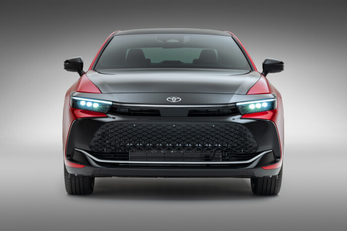 2023-Toyota-Crown_Platinum_Full-Front3dfae3494eddd585.jpg