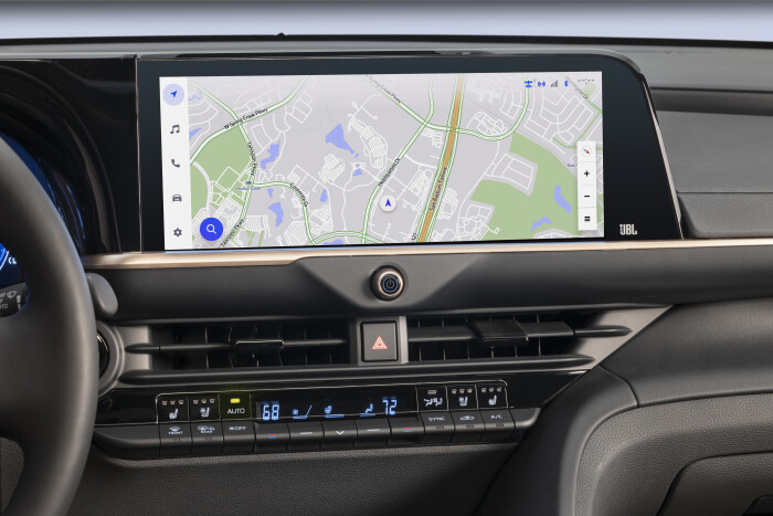 2023 Toyota Crown Platinum Nav