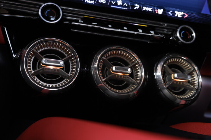 2024-chevrolet-blazer-ev-021d6dc0bd9d2e1b204.jpg
