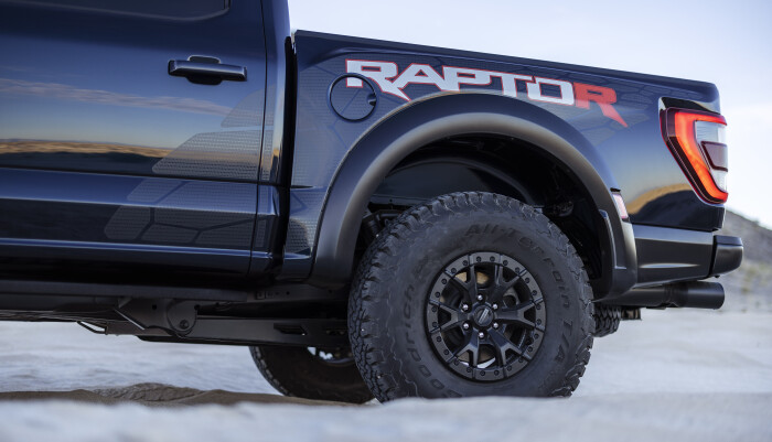 2023-F-150-Raptor-R_exterior_-Antimatter-Blue_-107655a55efb75286f.jpg