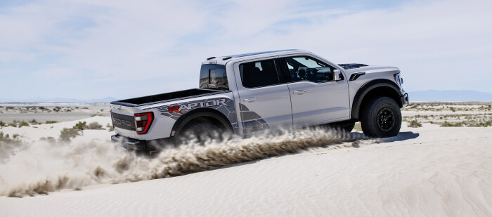 F-150-Raptor-R_023943f02febc69039.jpg