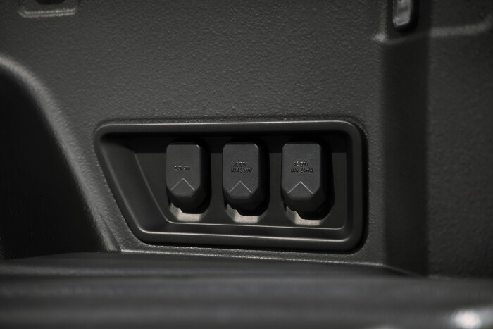 2024-Silverado-EV-RST-02328cf3df8a3204e20.jpg